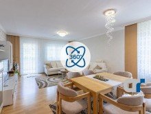 Wohn-/Essbereich Sch�ne 4,5 Zimmer-Wohnung mit zwei Balkonen in Duisburg-Marxloh