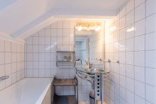 Bad DG Luxuri�ses Wohnen: traumhafte Maisonette-Wohnung �ber den D�chern von Oberhausen