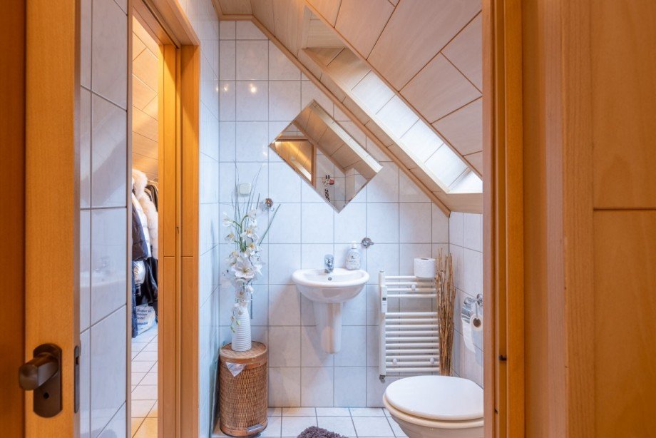 Bad Spitzboden Maisonettewohnung Oberhausen
