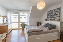Schlafzimmer 1 DG Charmante Maisonette-Wohnung im Herzen Hiesfelds