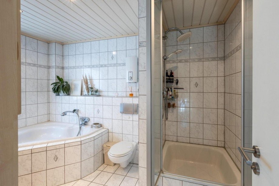 Bad Obergeschoss Doppelhaush�lfte Oberhausen