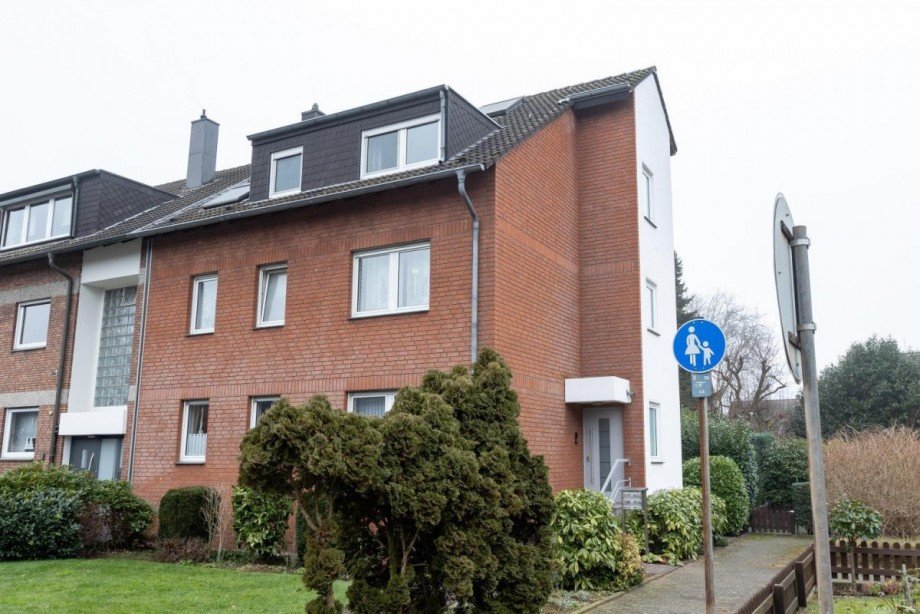 Vorderansicht Etagenwohnung Bottrop