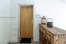 Eingangsbereich OB-D�mpten: gem�tliche 3,5 Zi Dachgeschosswohnung