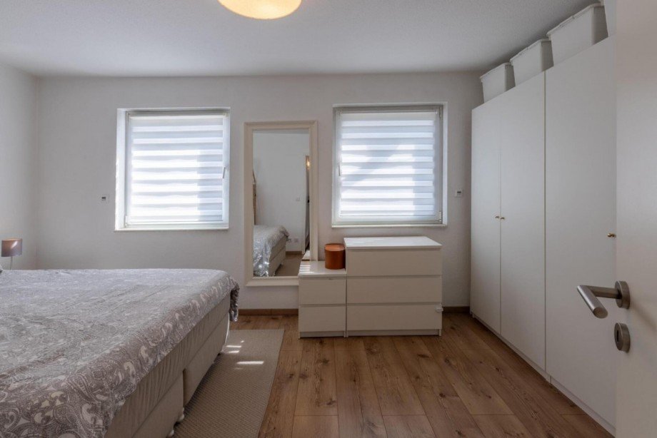 Schlafzimmer Obergeschoss Doppelhaush�lfte Oberhausen