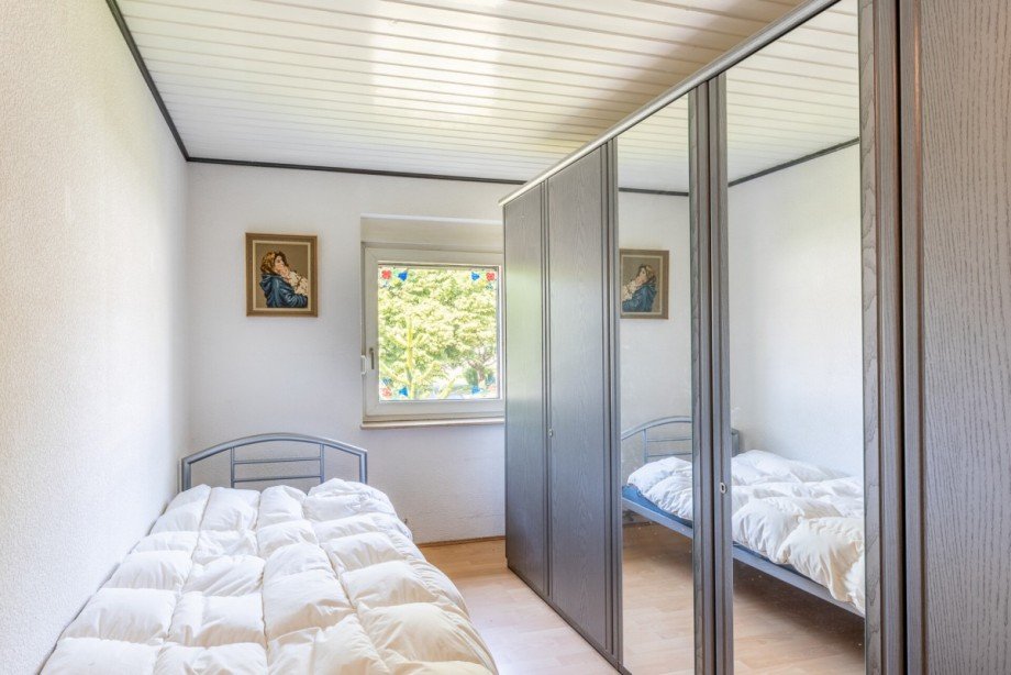 Schlafzimmer 2 Obergeschoss Zweifamilienhaus Bottrop / Bottrop-Vonderort