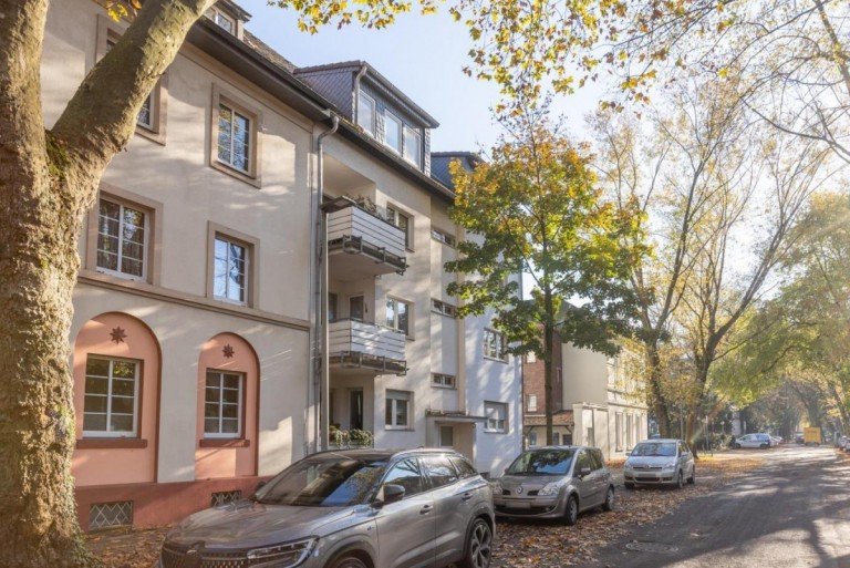 Stra�enansicht Oberhausen Etagenwohnung Attraktive Kapitalanlage in Oberhausen: sch�ne 3,5-Zimmer-Wohnung mit Loggia