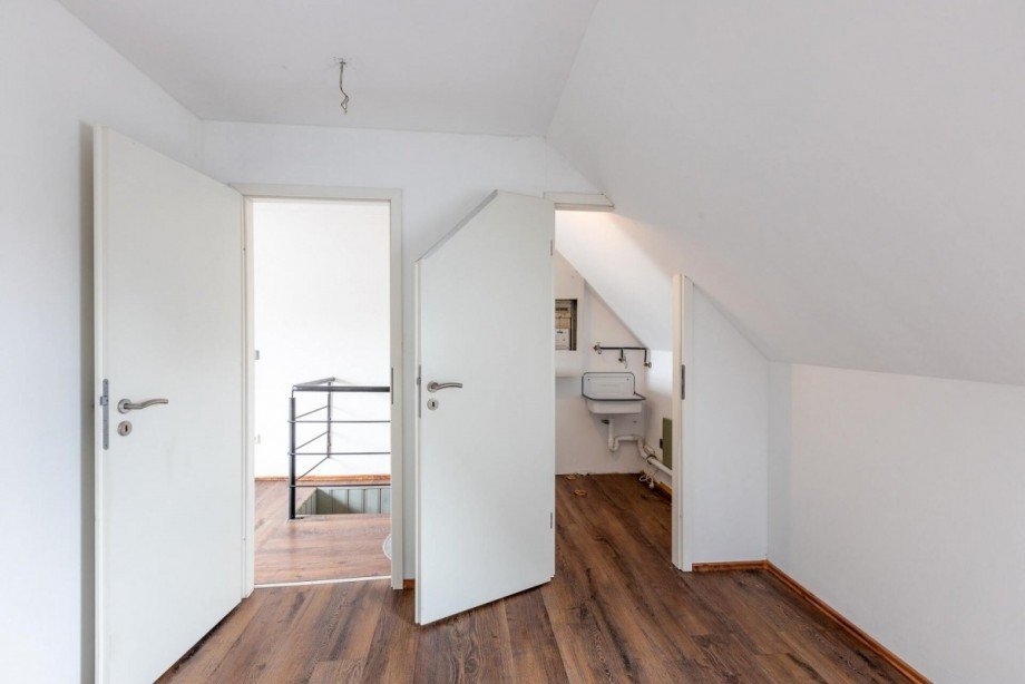 B�ro Waschraum Reihenendhaus Voerde (Niederrhein)