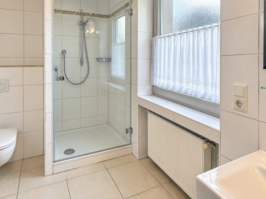 Badezimmer Obergeschoss Reihenendhaus Duisburg