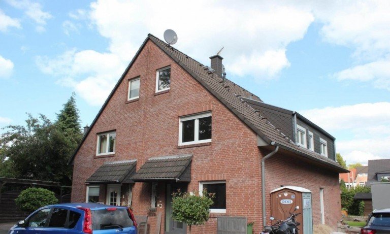 Ansicht Front Oberhausen Doppelhaush�lfte Doppelhaush�lfte in OB wartet auf Ihre Ideen!