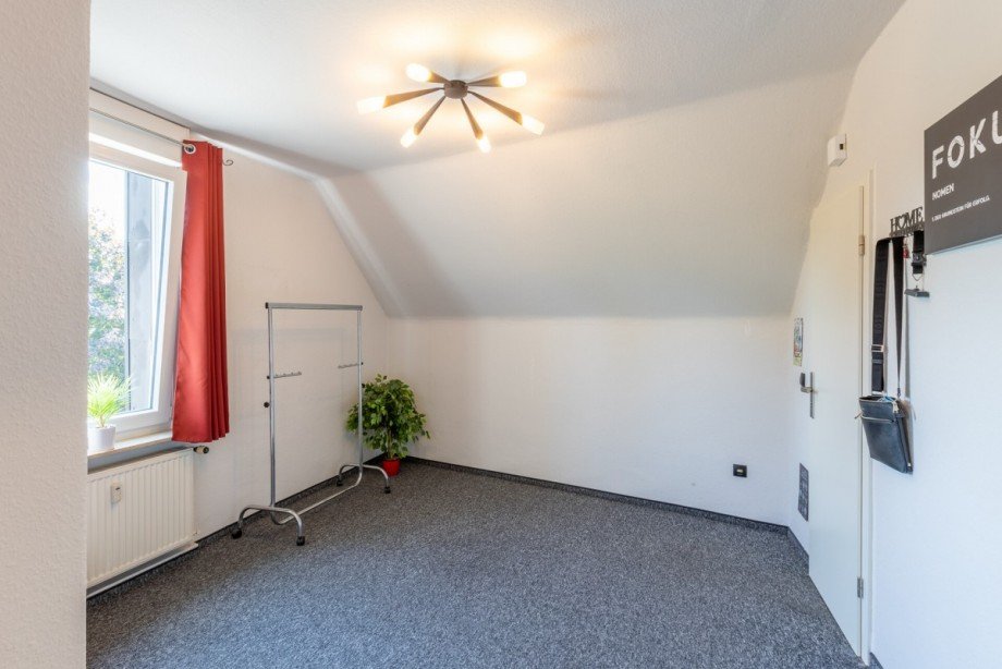 Zimmer 1. Wohnung OG Mehrfamilienhaus Oberhausen
