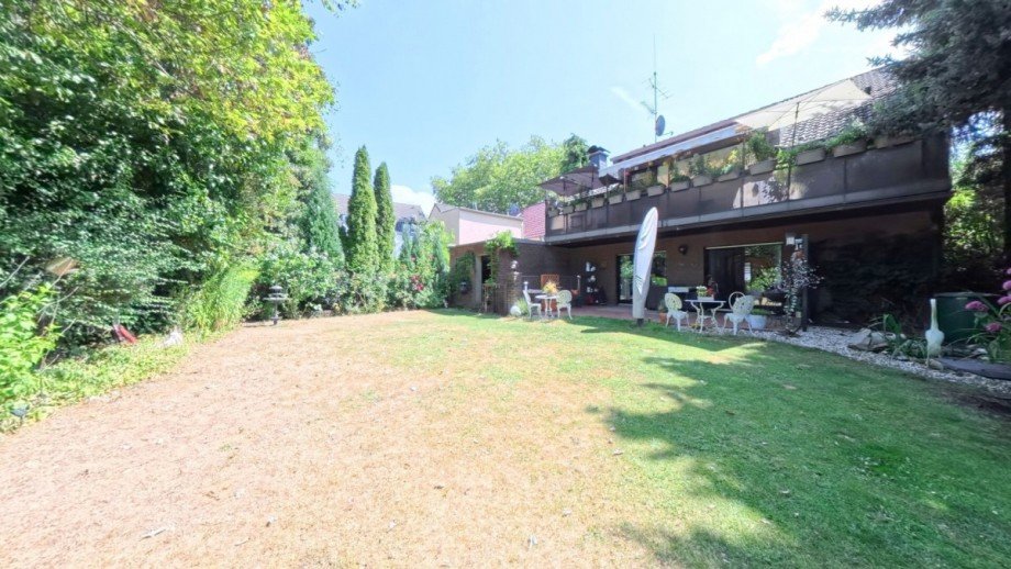 Garten EG Zweifamilienhaus Oberhausen