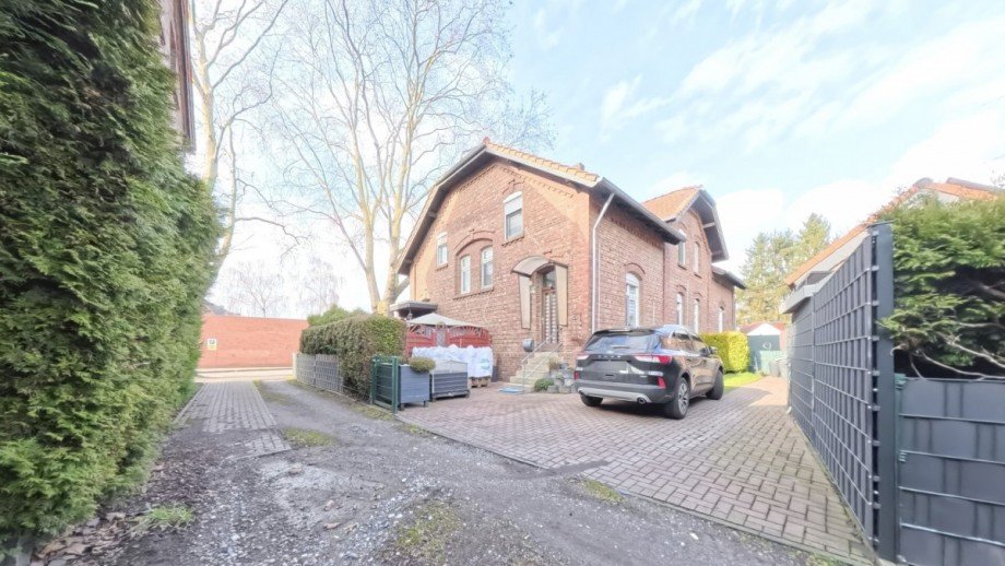 Einfahrt rechte Seite Zweifamilienhaus Gladbeck